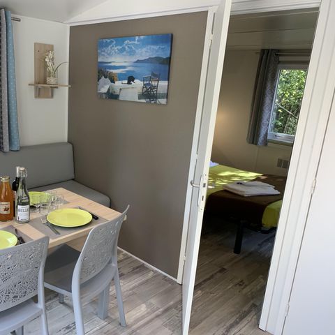 Mobilheim 2 Personen - Tiny house Chalet 1 Schlafzimmer und eine Schlafcouch im Wohnzimmer, 4 Personen