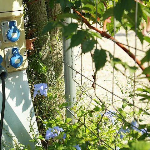 Stellplatz - Stellplatz Komfort Wohnwagen/Stromversorgung (16 A)