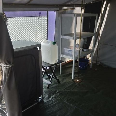 tent 4 personen - Ingerichte tent zonder sanitair