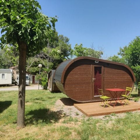 HÉBERGEMENT INSOLITE 2 personnes - Tonneau Hobbit - 1 Chambre