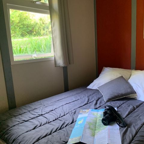 CHALET 5 personnes - Club (Option payante possible climatisation mobile) 