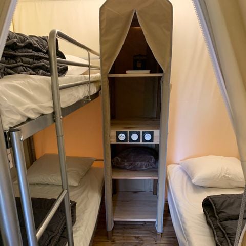 Bungalowtent 5 personen - Lodge 31 m2 zonder sanitair of douche