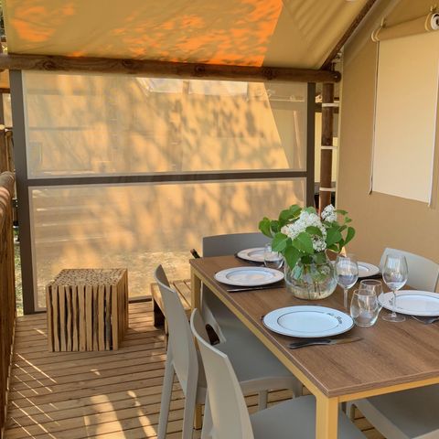 BungalowTent 5 personen - n°6 bis Lodge 31 m² zonder sanitair of douche