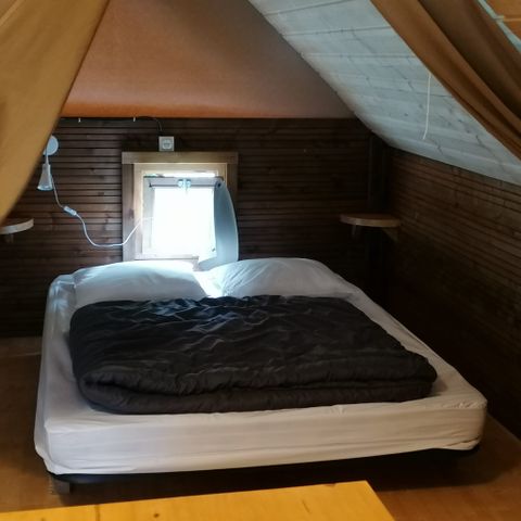 Bungalow 4 personen - Leinwand und Holz Nr. 7 Eichhörnchen 29 m² Halbkomfort