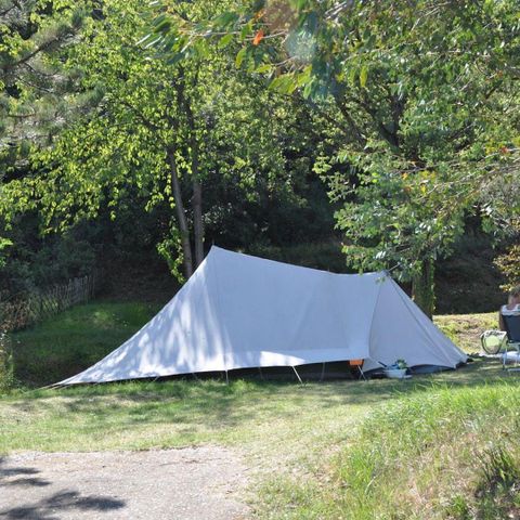 Kampeerplaats - Kampeerplaats (tent + auto of caravan of camper)