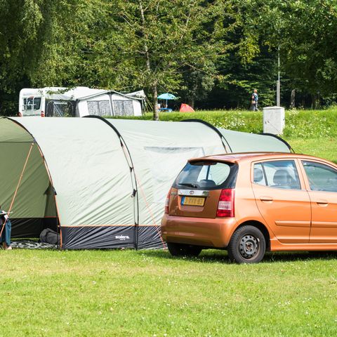 STAANPLAATS - Kampeerplaats met electriciteit