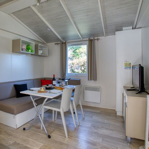 MOBILHEIM 4 Personen - Mobilheim Sarcelle Confort 29m² (2 Zimmer) - überdachte Terrasse + TV