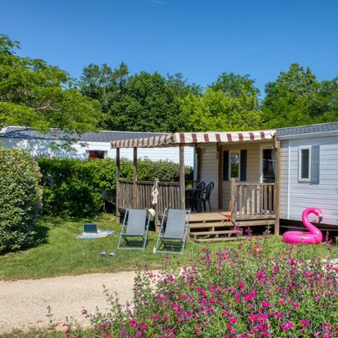 BUNGALOW 4 personnes - Confort 26m² (2 chambres) - terrasse couverte + TV 4 pers.