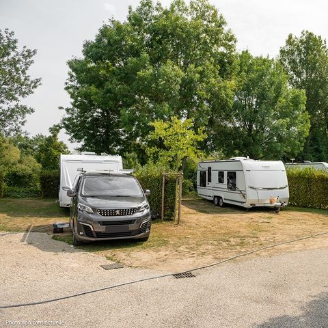 Pitch - Pitch package (1 vehicle / with electricity) 1/6 pers