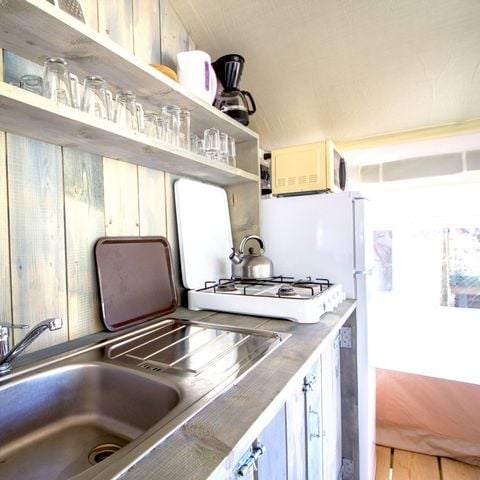 TIENDA DE LONA Y MADERA 5 personas - Valkanela - Tienda safari + instalaciones sanitarias