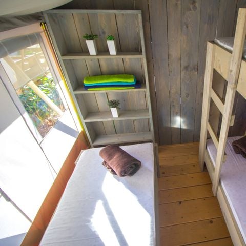 TENTE TOILE ET BOIS 5 personnes - Valkanela - Tente safari + sanitaires + climatisation (5P)