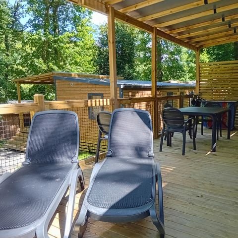 Stacaravan 4 personen - Homeflower Premium 29m² (2 kamers) + CLIM + halfoverdekt terras + TV + Bedlinnenpakket + handdoeken