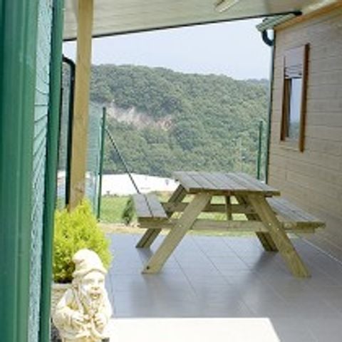 BUNGALOW 5 personas - BASUSTA apto minusválidos