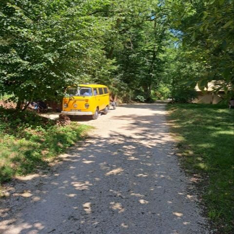 Stellplatz - Stellplatz ohne Strom - Accueil Vélo-Rando et Zone Forêt
