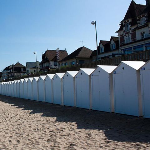 Camping Village Le Conquérant à DIVES SUR MER, tarifs et réservations