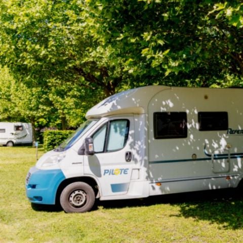 STAANPLAATS - Comfort