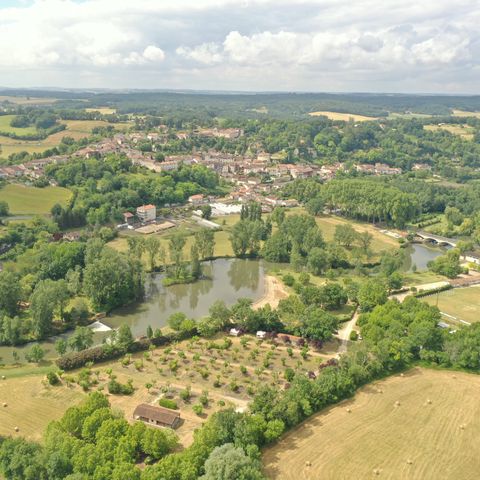 Camping Paradis Aubeterre sur Dronne Camping Paradis Aubeterre sur Dronne - Camping Charente - Image N°15