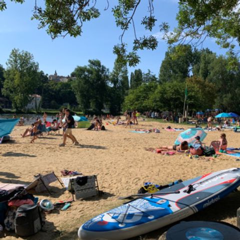Camping Paradis Aubeterre sur Dronne - Camping Charente - Image N°2