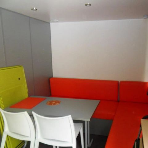 BUNGALOW 2 personnes - Résidence Mobile 17.5 m² / terrasse 8 m² / 1 chambre - 1/2 pers.