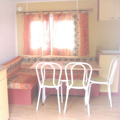 MOBILE HOME 8 people - WATIPI TEXAS sleeps 6 to 8, 3 bedrooms