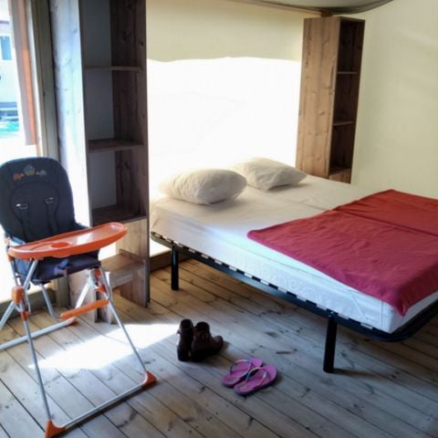 Tente en toile et en bois 4 personnes - Ecolodge (sans sanitaires)