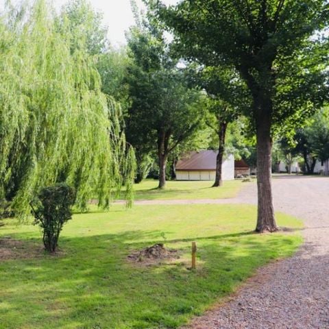 EMPLACEMENT - Emplacement nu