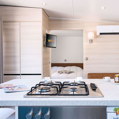 Chalet 4 persons - de Luxe 3 Rooms 4 People Air-conditioned + TV