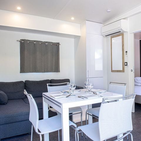 Chalet 6 personen - de Luxe 4 Kamers 6 Personen Airconditioning + TV