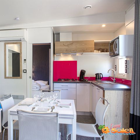 Chalet 6 persons - de Luxe 4 Rooms 6 People Air-conditioned + TV