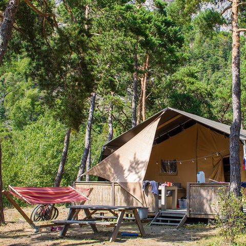 Tent 4 persons - VILLA TENT (without sanitary facilities)