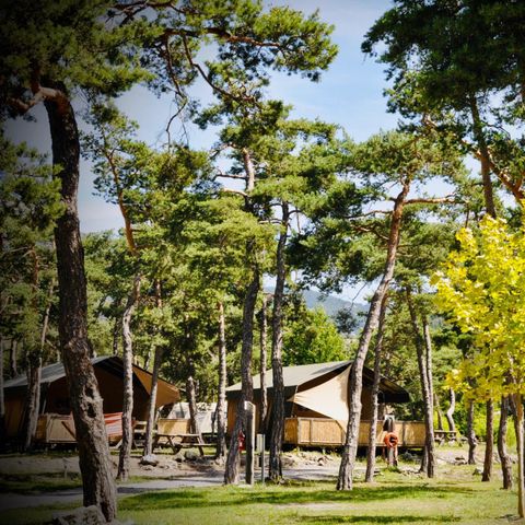 Zelt 4 Personen - VILLA TENT (ohne Sanitäranlagen)