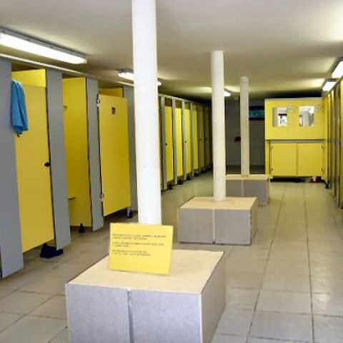 Kampeerplaats - Standplaats minimaal 110m², (huurauto optioneel)