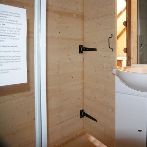 Tente en toile et en bois 5 personnes - Cabane du Trappeur 24m² CONFORT 2 chambres + climatisation