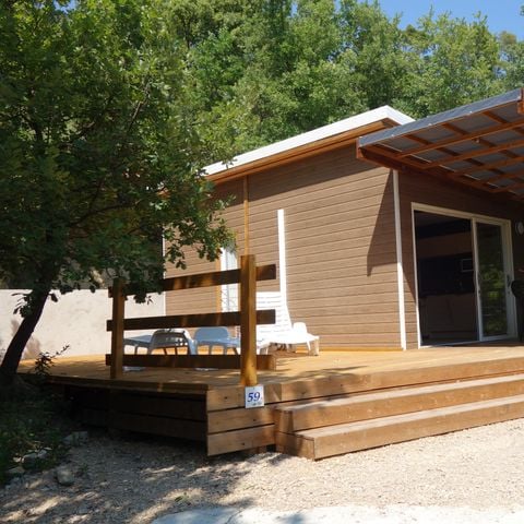 Chalet 5 persons - Chalet 32m² PREMIUM - 2 bedrooms + semi-covered terrace + TV + LV + air conditioning