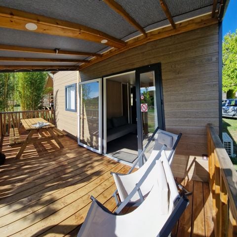 Chalet 5 personnes - Premium 28m² - 2 chambres - / terrasse semi-couverte / - TV / climatisation