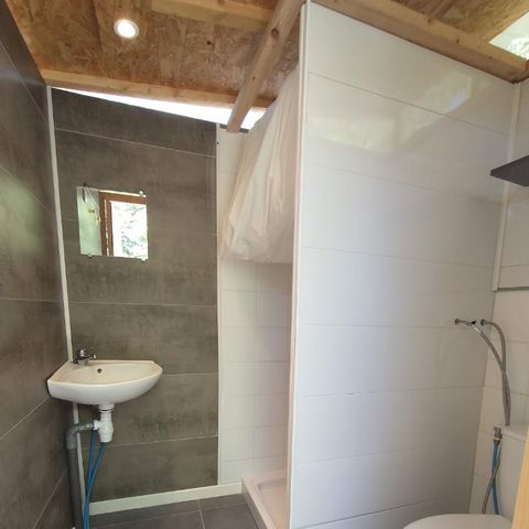 Pitch - Signature" pitch + electricity + private sanitary facilities