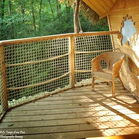 HÉBERGEMENT INSOLITE 3 personnes - Cabane dans les arbres - Pêcheur