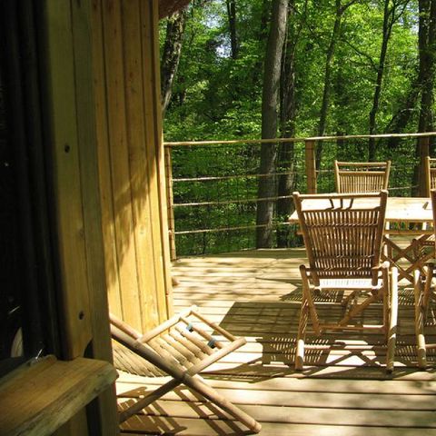 HÉBERGEMENT INSOLITE 5 personnes - Cabane dans les arbres - Cabane des Lutins