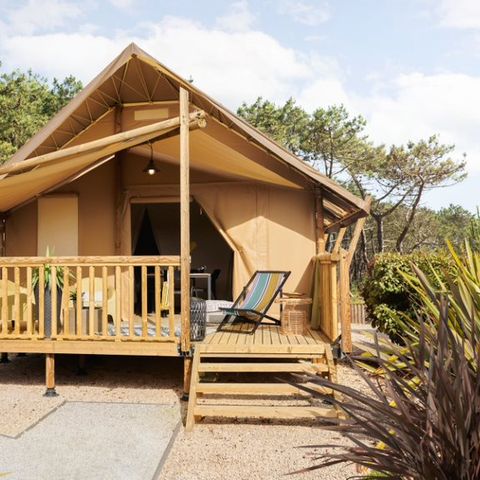 BUNGALOW TOILÉ 4 personnes - Wood Lodge 26m² (2ch.-4pers.) + Terrasse (Avec sanitaires)