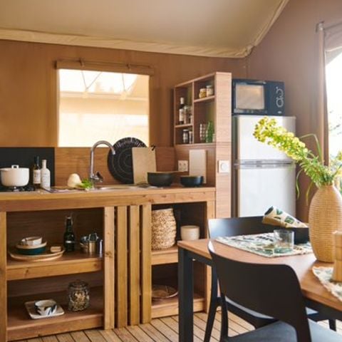 Glampingtent 5 personen - Wood Lodge 26m² (2ch.-5pers.) + Terras (Met sanitair)