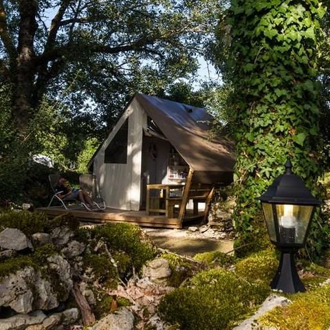 TENDA IN TELA E LEGNO 4 persone - Tenda comfort - 2 camere da letto - cucina - senza servizi igienici - 4 posti letto