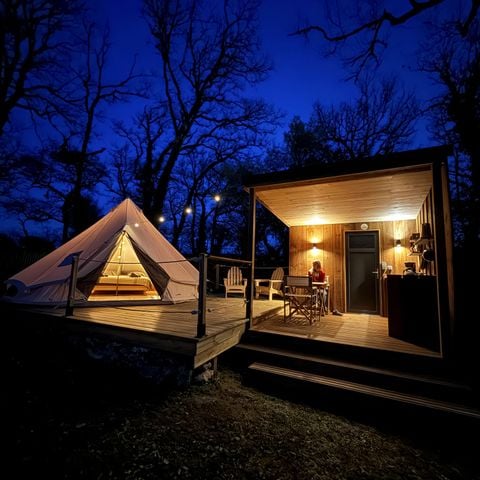 TENTE 2 personnes - Tente Nomade Insolite - 1 chambre - avec cuisine et sanitaire privé