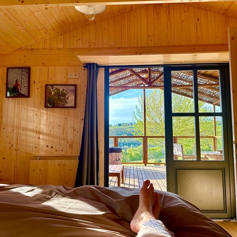 UNIEKE ACCOMMODATIE 2 personen - Cabane Minca Jacuzzi & Uitzicht op de Vallei 1 slaapkamer