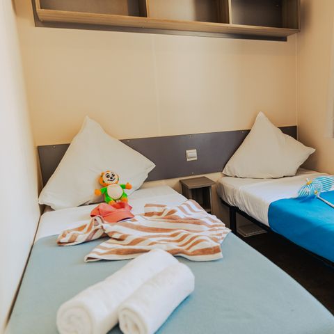 Mobile home 4 persons - Loisir Confort 2bed. 4pers. - 25m2 Terrace with parasol - SAM