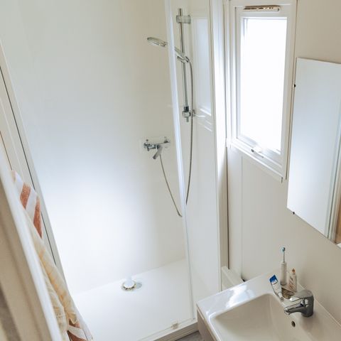 Mobile home 4 persons - Loisir Confort 2bed. 4pers. - 25m2 Terrace with parasol - DIM