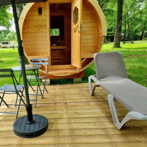 UNUSUAL ACCOMMODATION 2 people - 2-person barrel