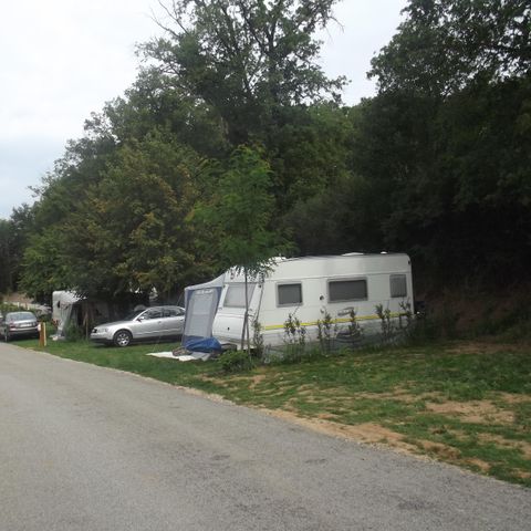 Kampeerplaats - Rando pakket (1 tent, 1 fiets of 1 motor + 10A elektriciteit)