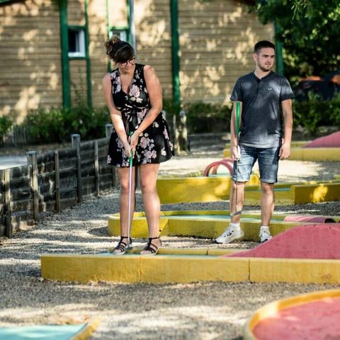 Camping Lac de Bonnefon Camping Lac de Bonnefon - Camping Aveyron - Image N°12
