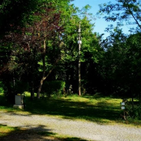 EMPLACEMENT - Emplacement Camping