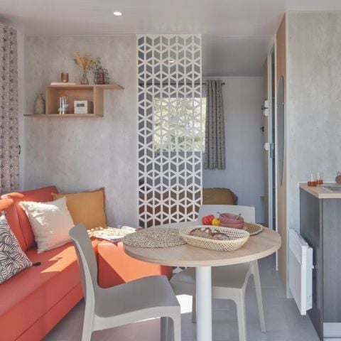 Mobilheim 2 Personen - Bora mit Terrasse 1 Schlafzimmer